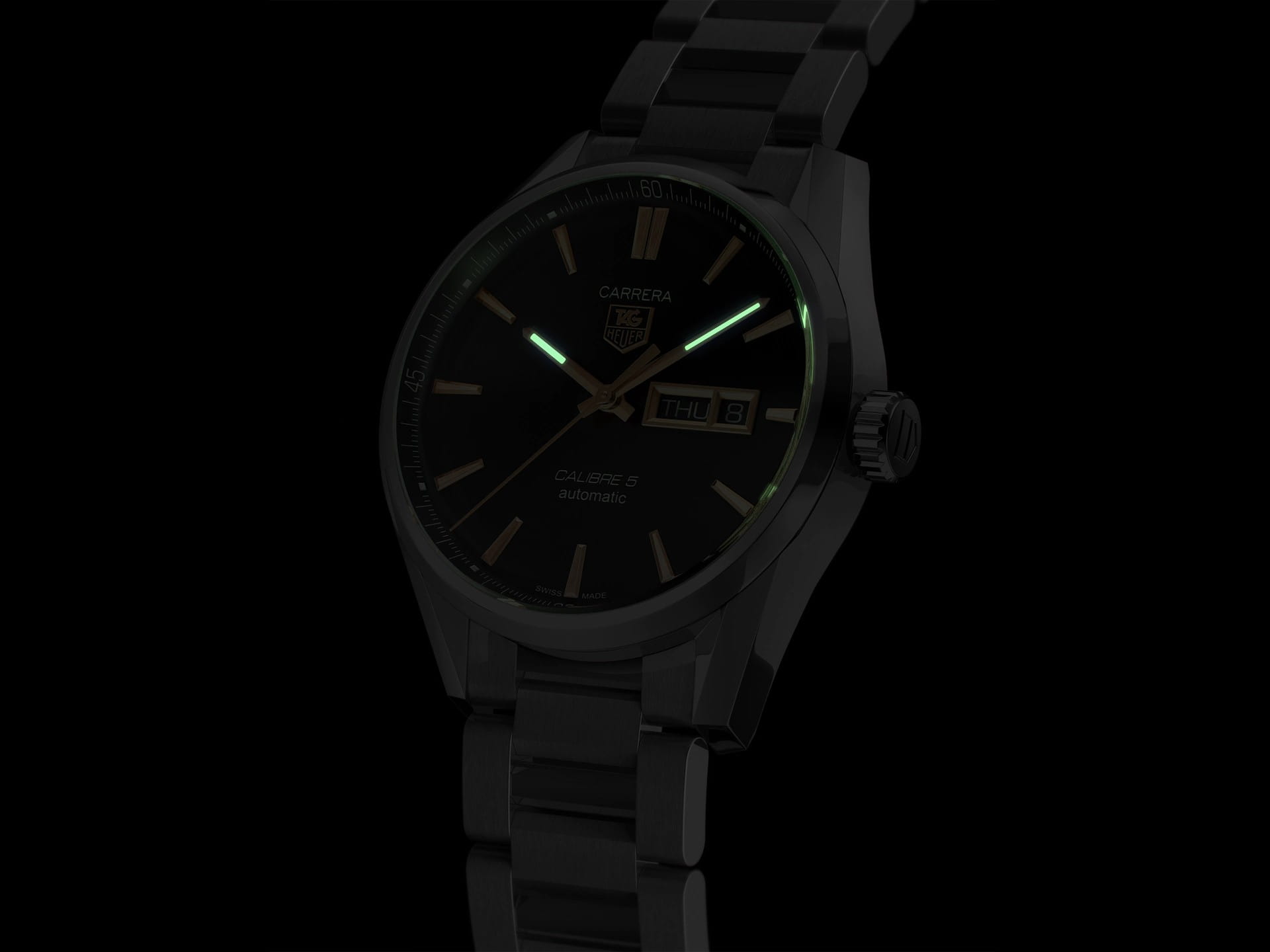 TAG Heuer TAG Heuer Carrera WAR201C.BA0723 механические мужские часы часы крупный план черный циферблата