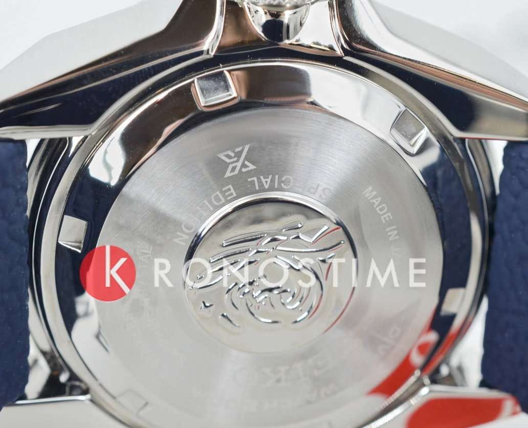 Seiko Seiko Prospex SRPJ93J1 механические мужские часы часы крупный план синий циферблата