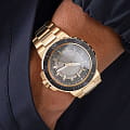 Guess GW0426G2